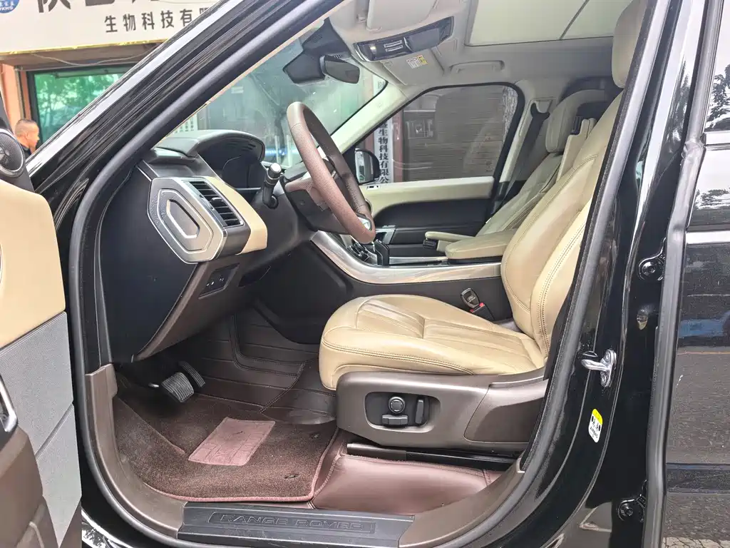 Land Rover Sport PHEV — миниатюра 9