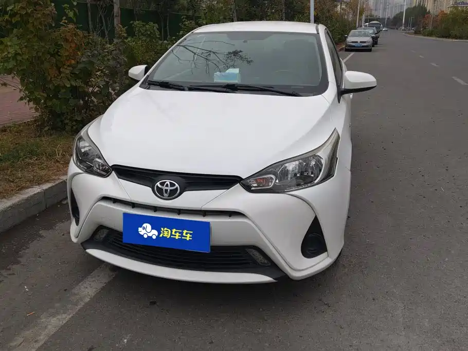 Toyota Yaris L — миниатюра 2