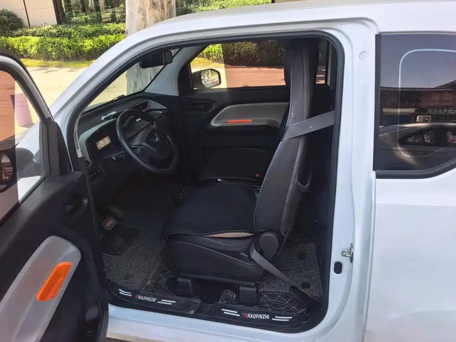 Wuling MINIEV — миниатюра 9