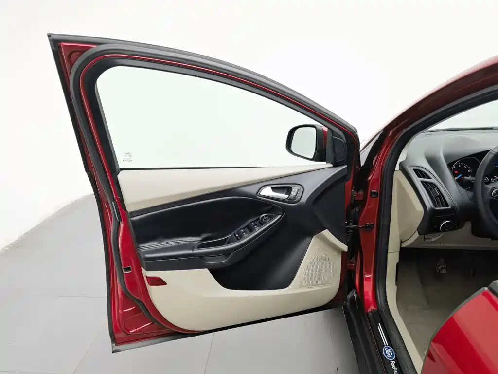 Ford Focus — миниатюра 8