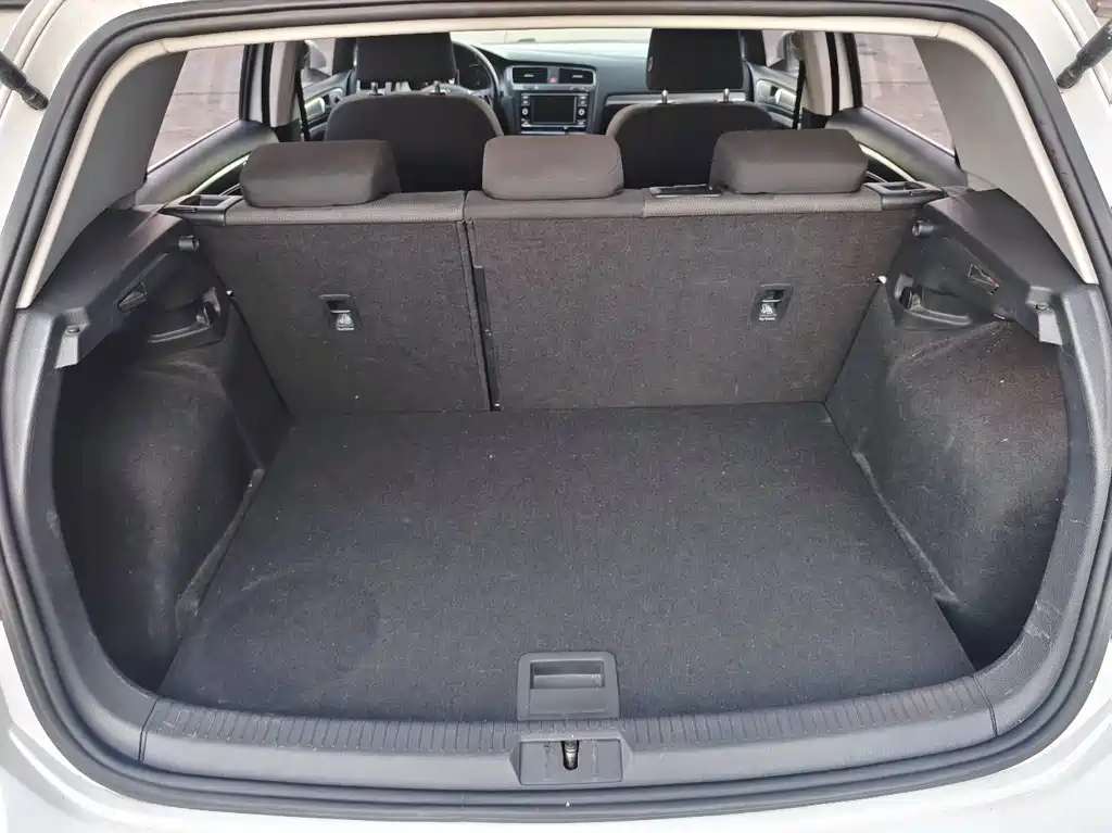 Volkswagen Golf — миниатюра 8
