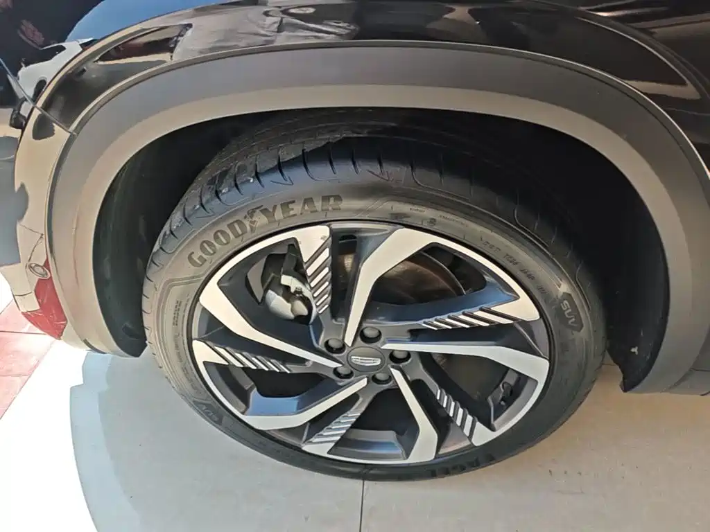 Geely Xingyue L — миниатюра 23