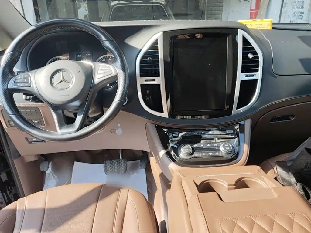 Mercedes-Benz Vito — миниатюра 10