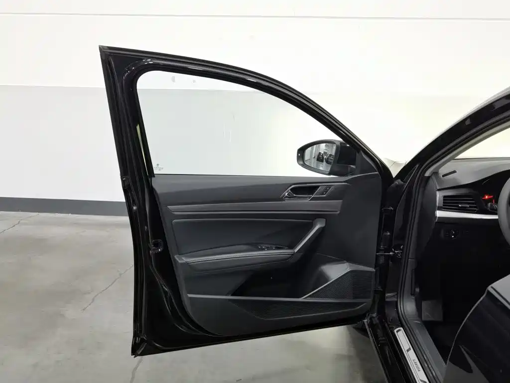 Volkswagen Lavida — миниатюра 8