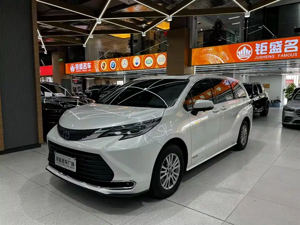 Toyota Sienna 2023