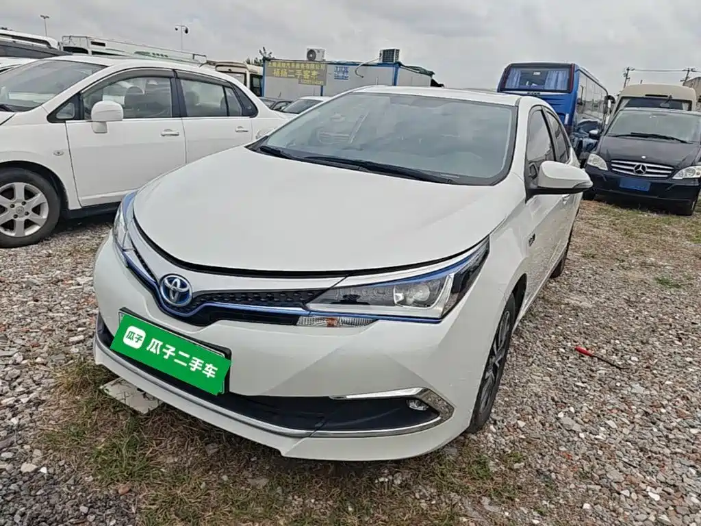 Toyota Corolla Hybrid — миниатюра 2