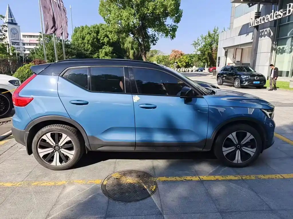 Volvo XC40 NEV — миниатюра 9