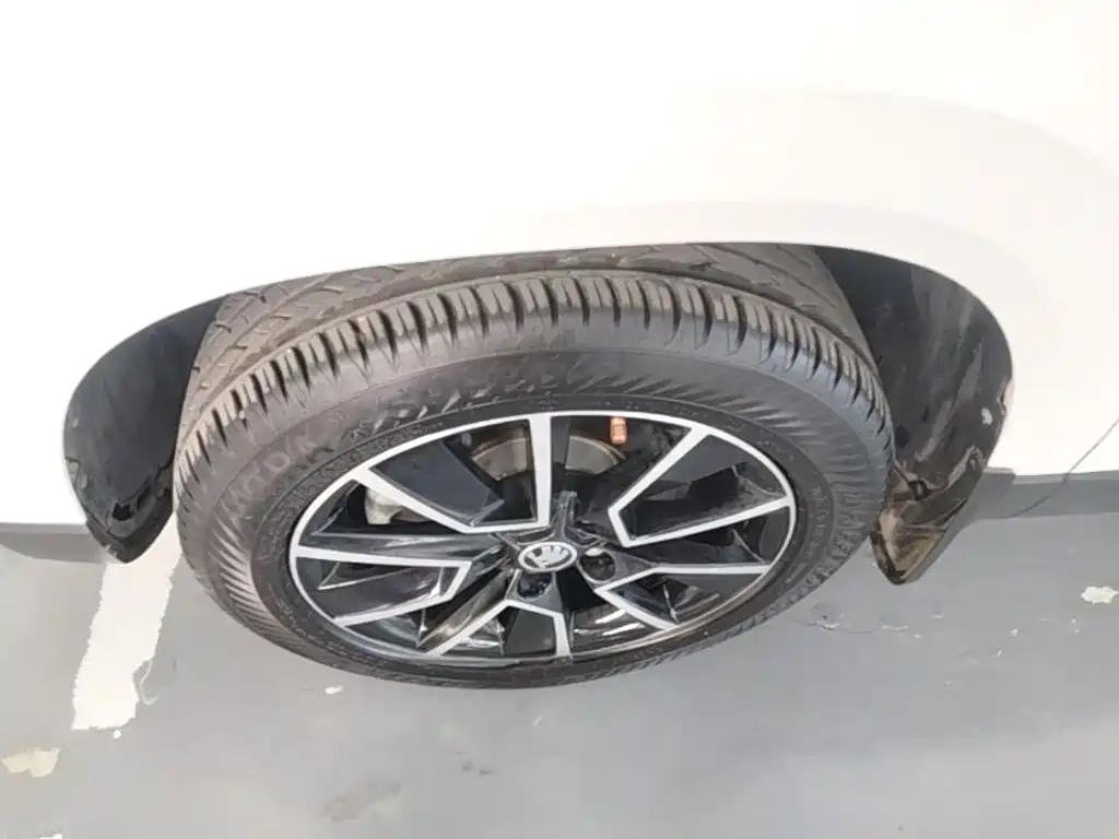 Skoda Karoq — миниатюра 23