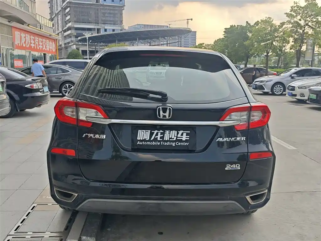 Honda Avancier — миниатюра 4