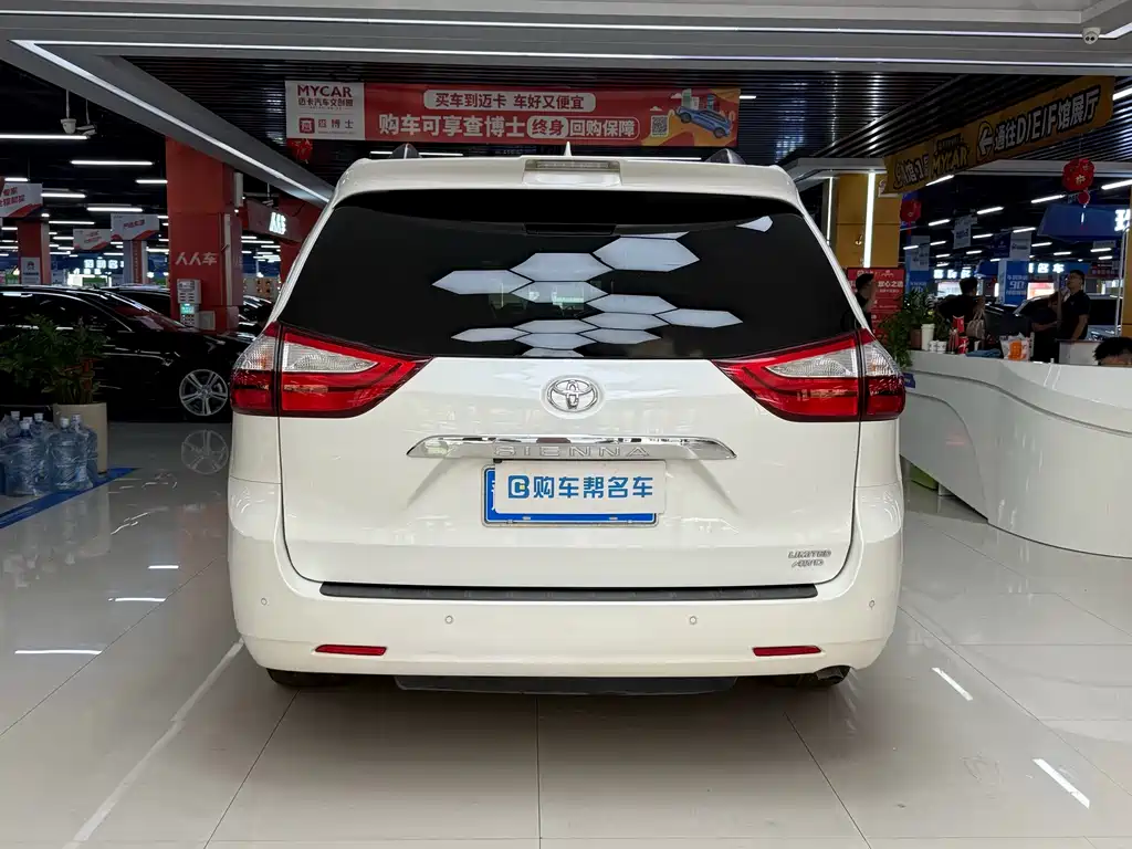 Toyota Sienna — миниатюра 23