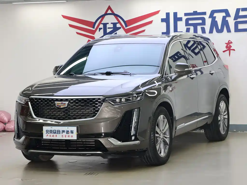CADILLAC XT6