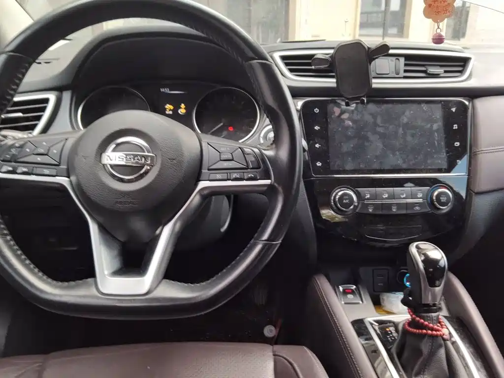 Nissan Qashqai — миниатюра 13