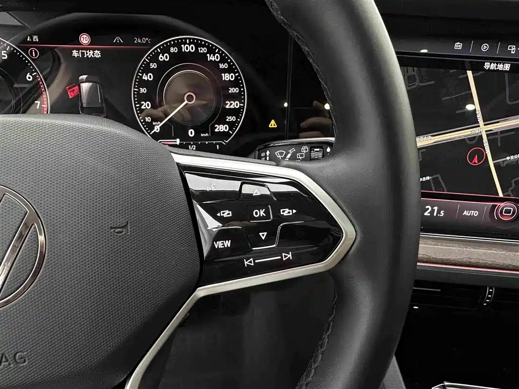Volkswagen Touareg — миниатюра 24