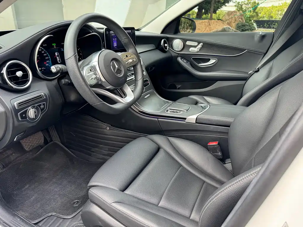 Mercedes-Benz C-Class — миниатюра 4
