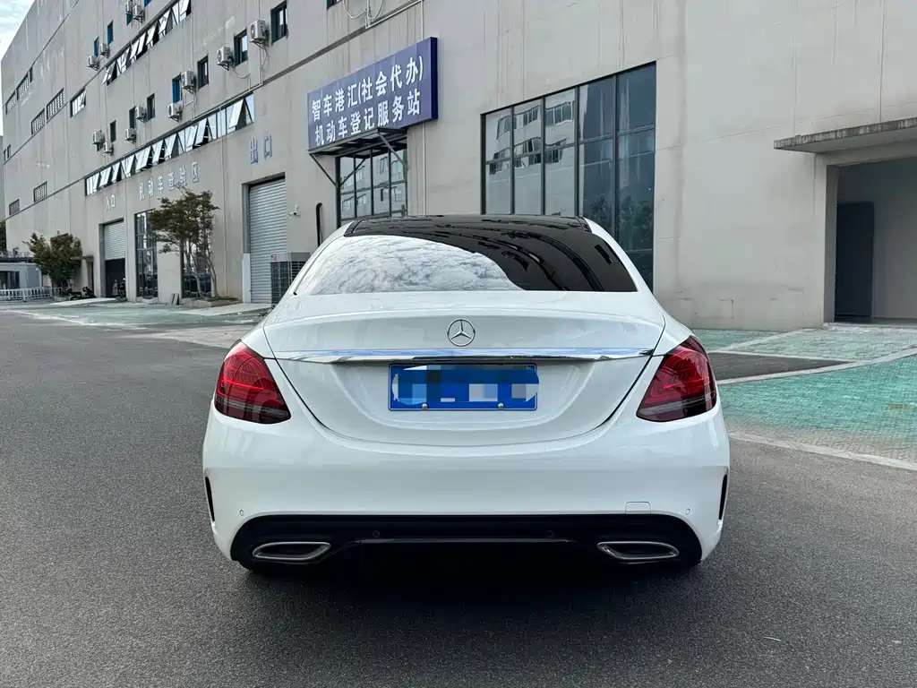 Mercedes-Benz C-Class — миниатюра 9