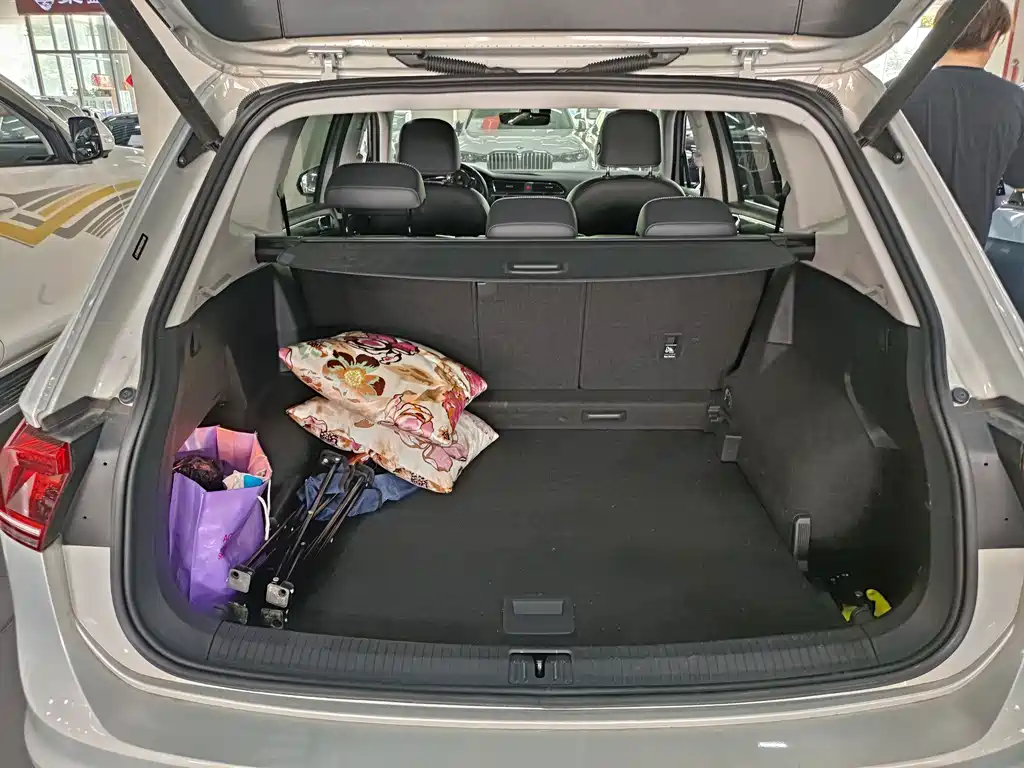 Volkswagen Tiguan L — миниатюра 5