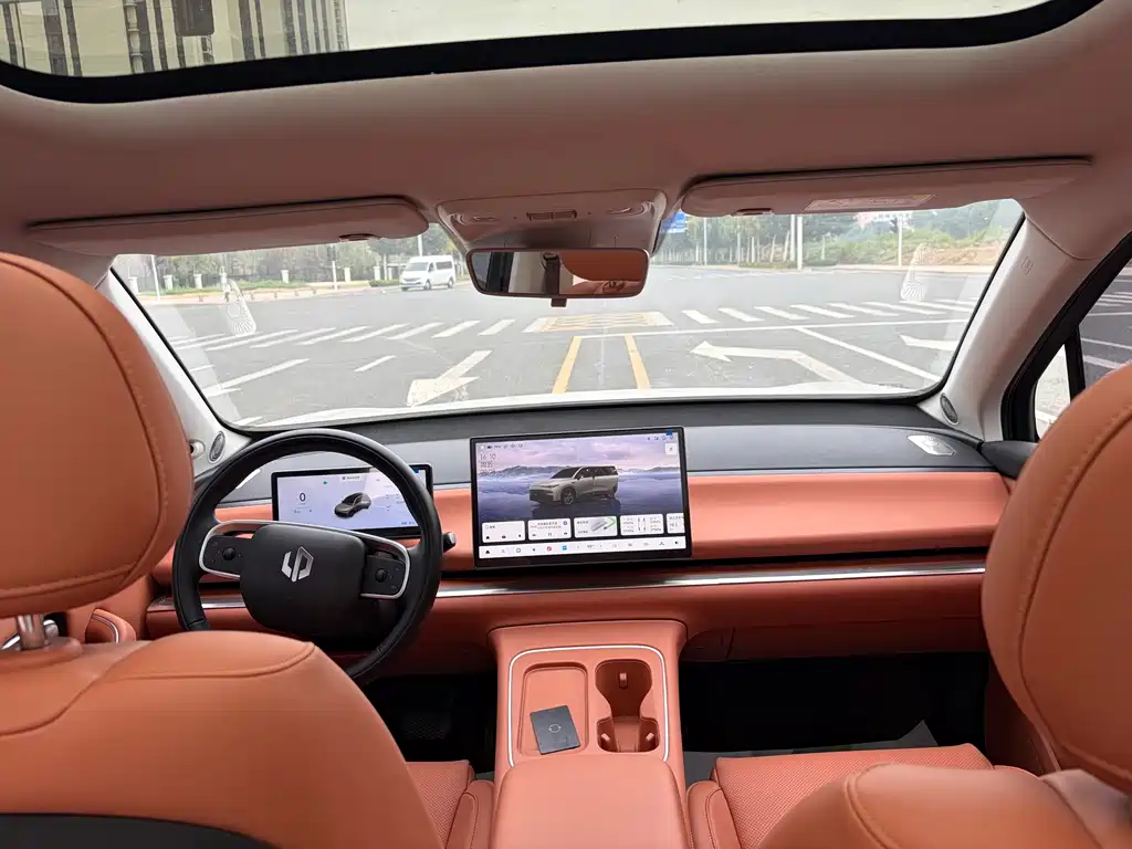 Leapmotor Leapmotor C10 — миниатюра 5