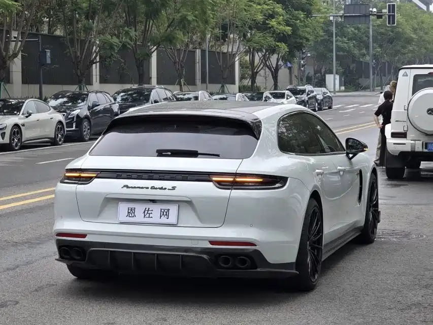 Porsche Panamera Hybrid — миниатюра 14