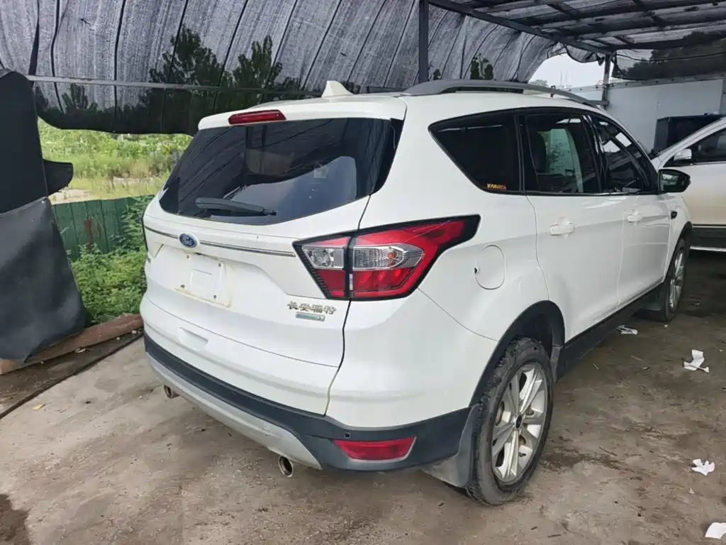 Ford Kuga — миниатюра 7