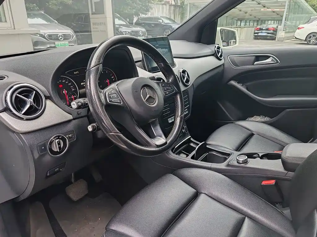 Mercedes-Benz B-Class — миниатюра 15