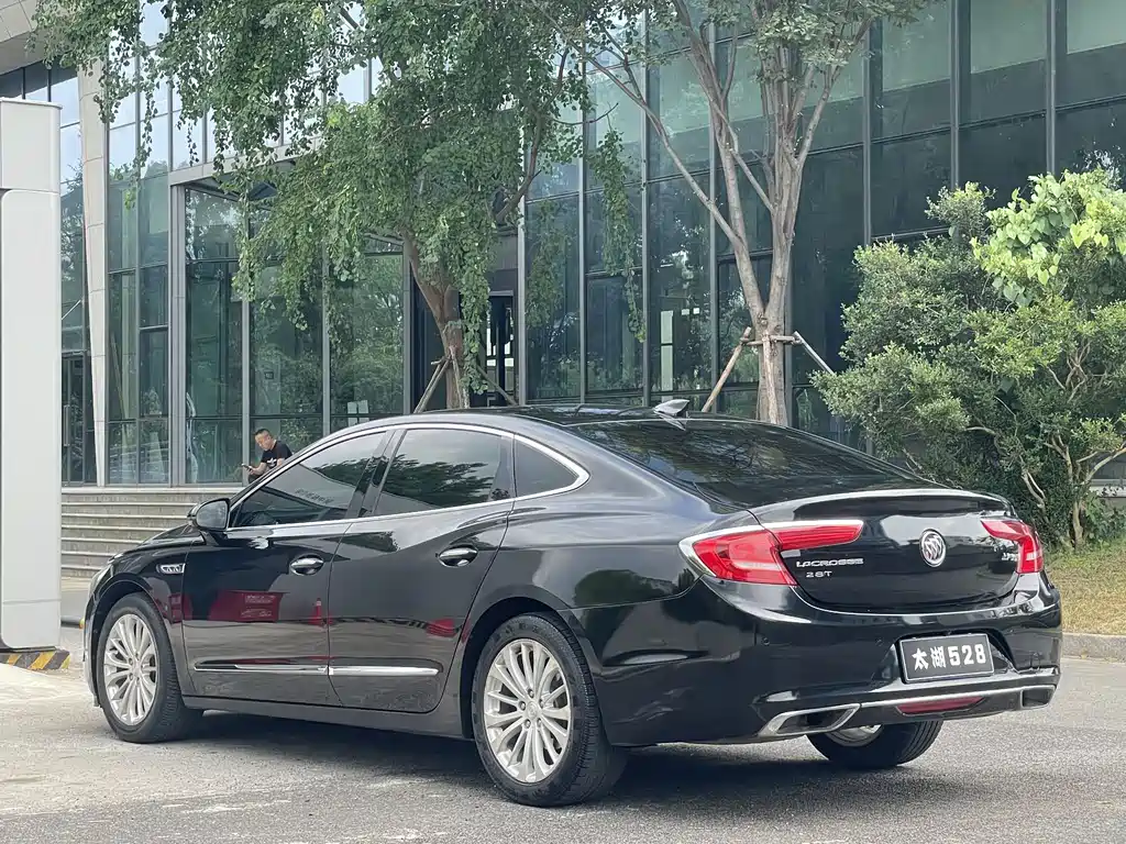 Buick LaCrosse — миниатюра 14