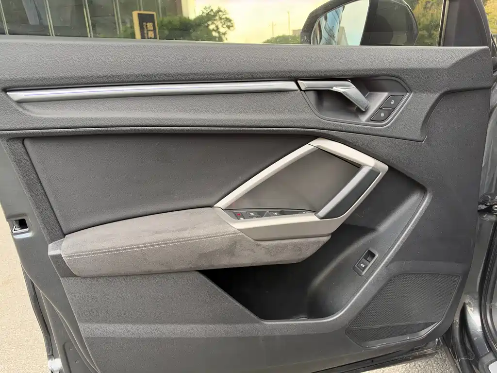 Audi Q3 — миниатюра 4
