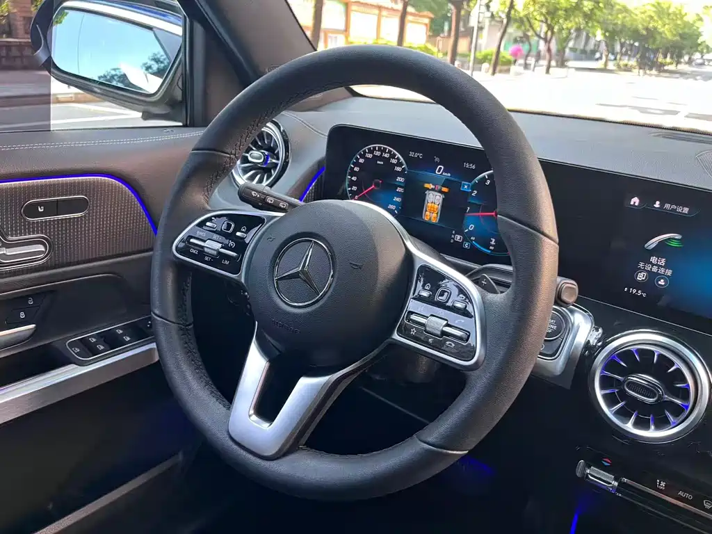 Mercedes-Benz GLB — миниатюра 4