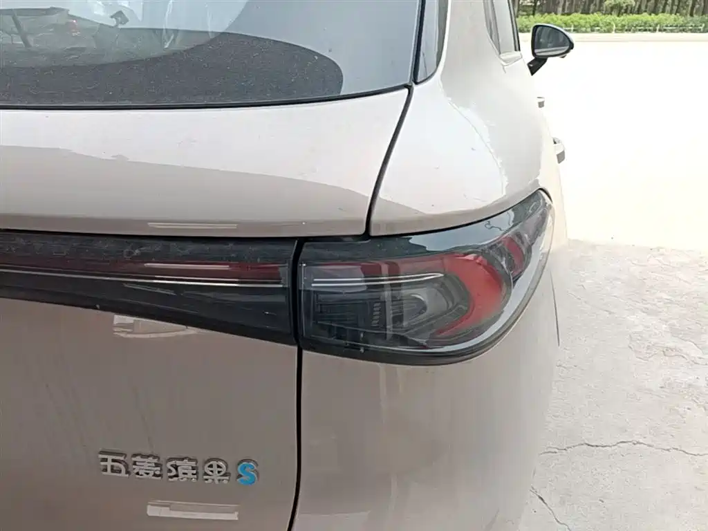 Wuling BinguoS S 2025 325km Premium