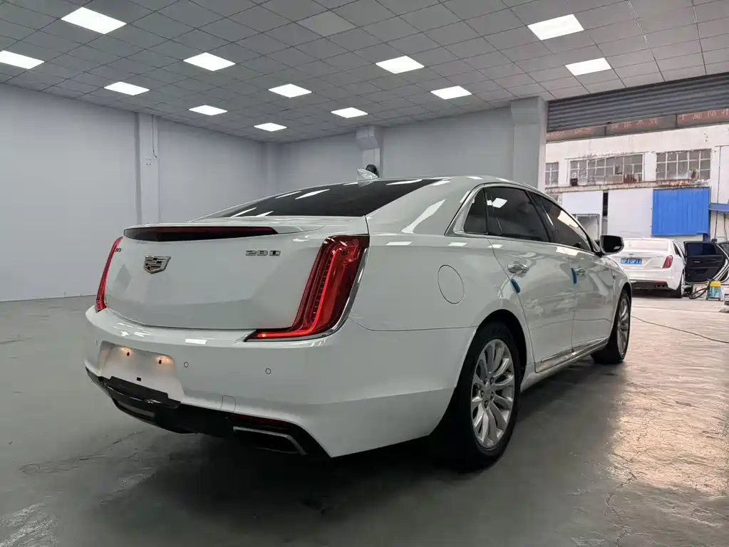 Cadillac XTS — миниатюра 9