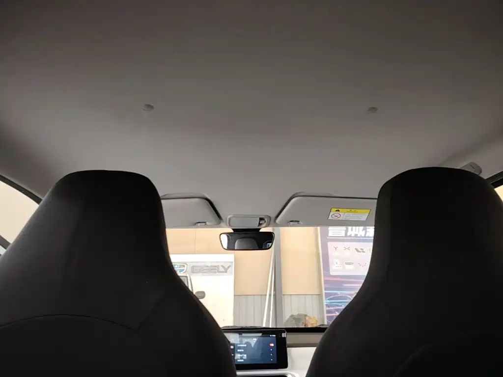 Wuling MINIEV — миниатюра 18