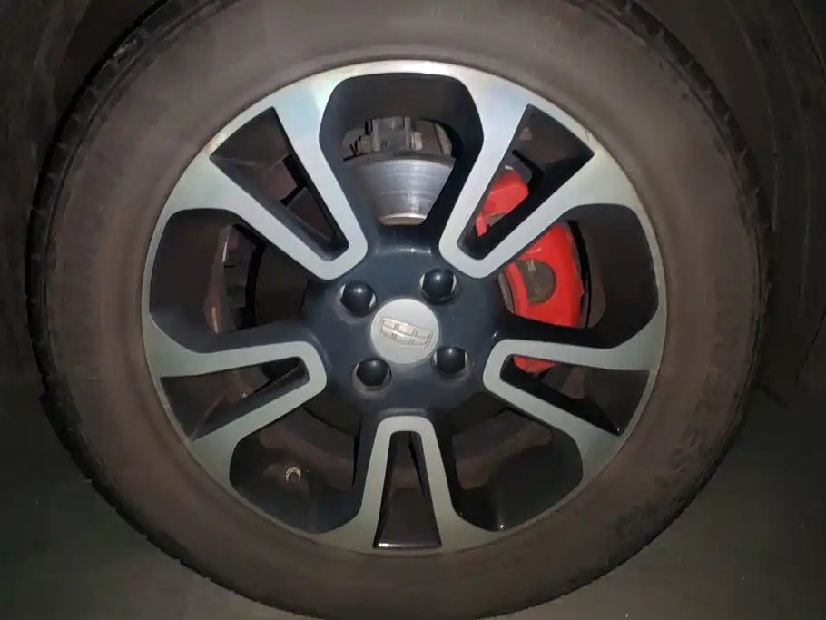 Geely Vision X3 — миниатюра 6