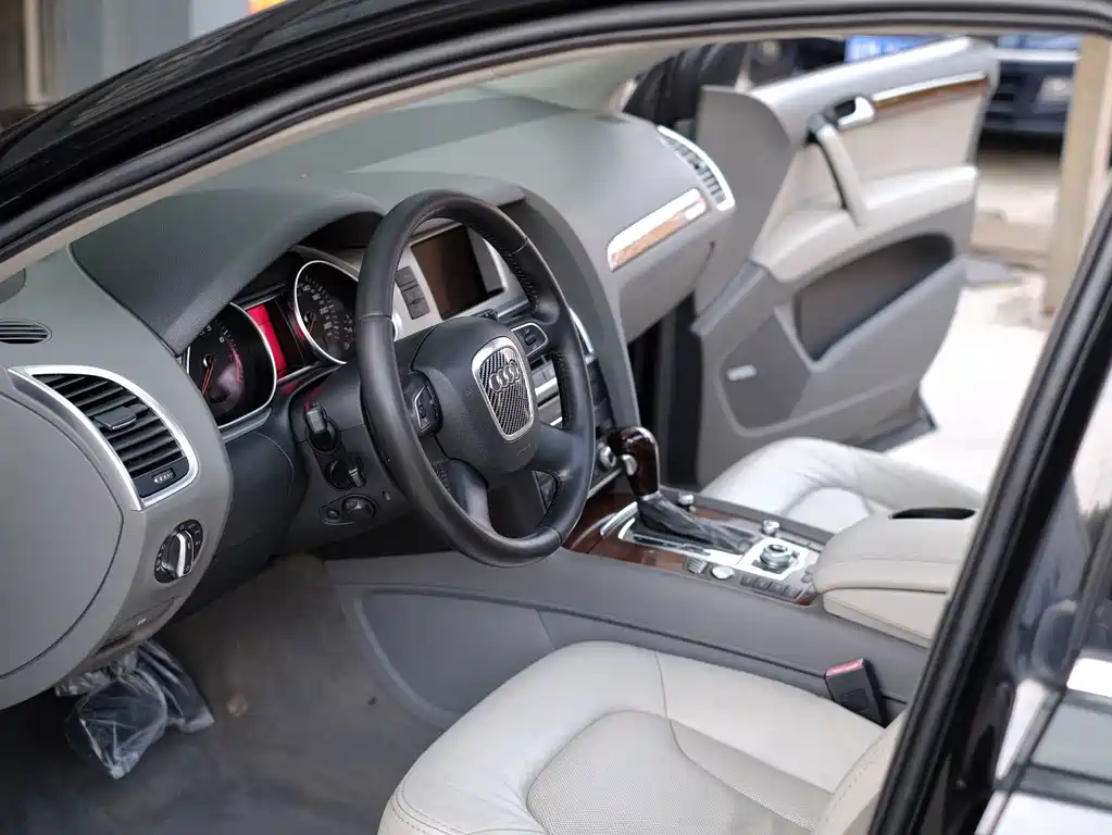 Audi Q7 — миниатюра 22