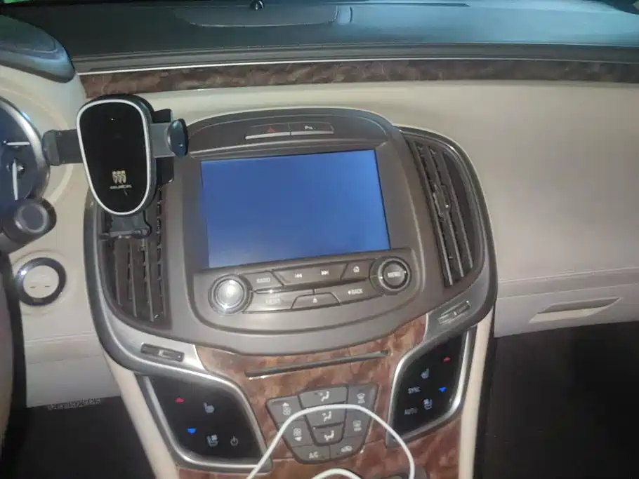 Buick LaCrosse — миниатюра 13