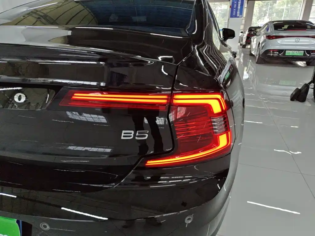 Volvo S90 — миниатюра 8