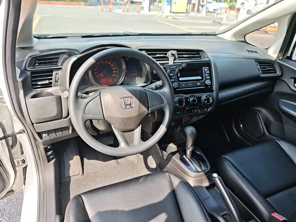 Honda Fit — миниатюра 12