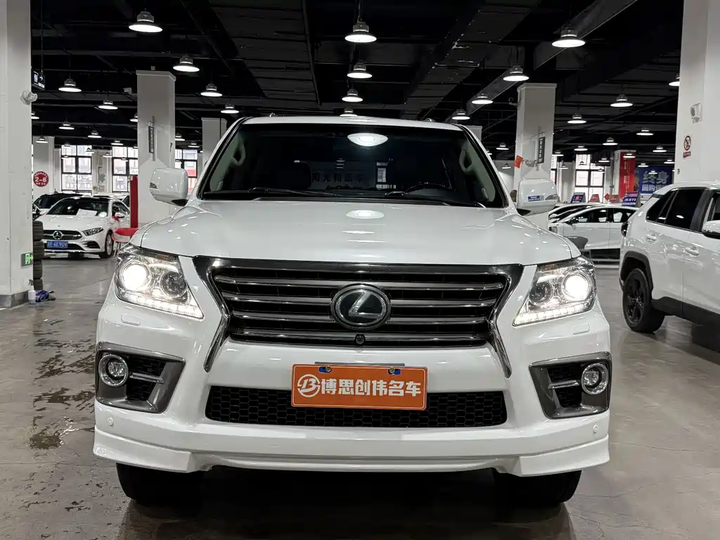 Lexus LX — миниатюра 2