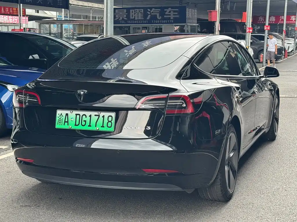 Tesla Model 3 — миниатюра 12