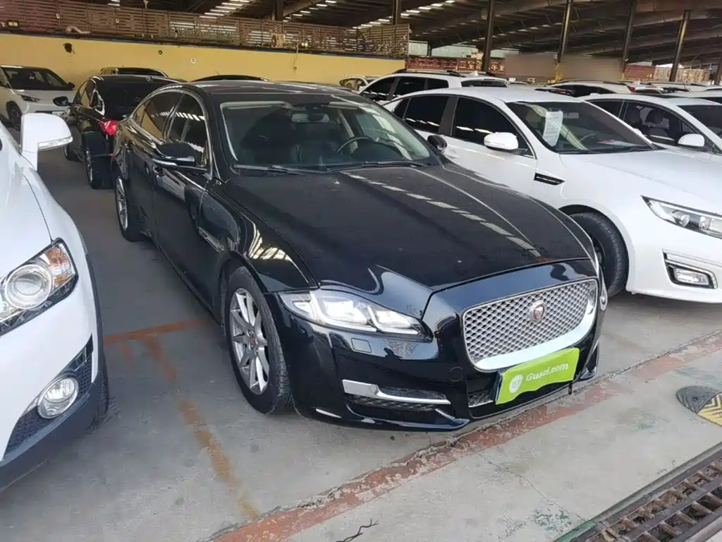 Jaguar XJ — миниатюра 4