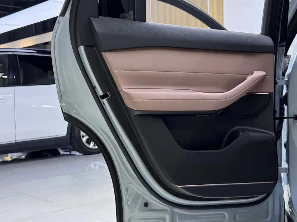 NIO EC6 — миниатюра 20