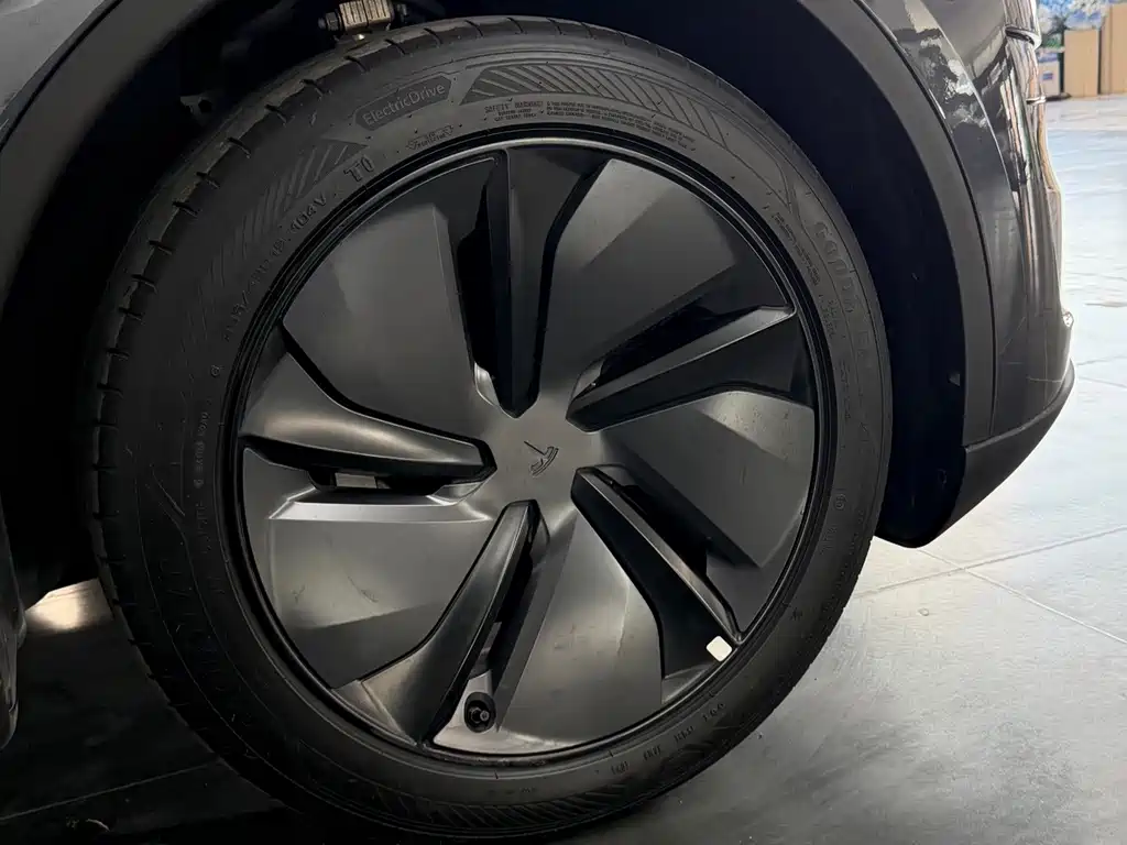 Tesla Model Y — фотографии объявления, Фото 16