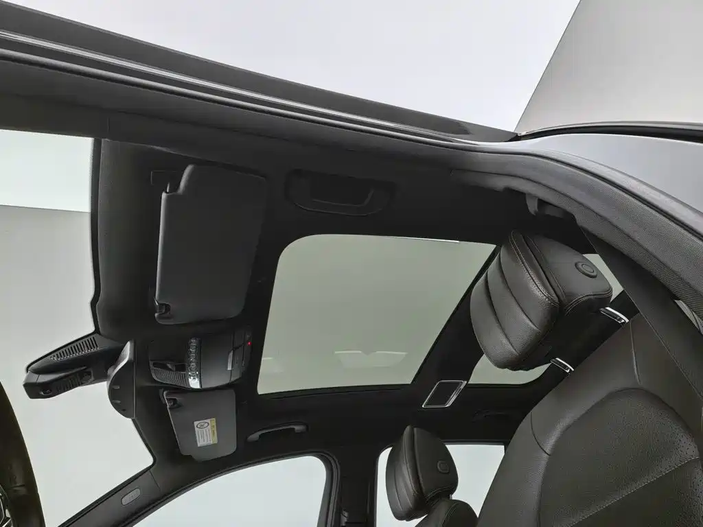 Mercedes-Benz GLC — миниатюра 14