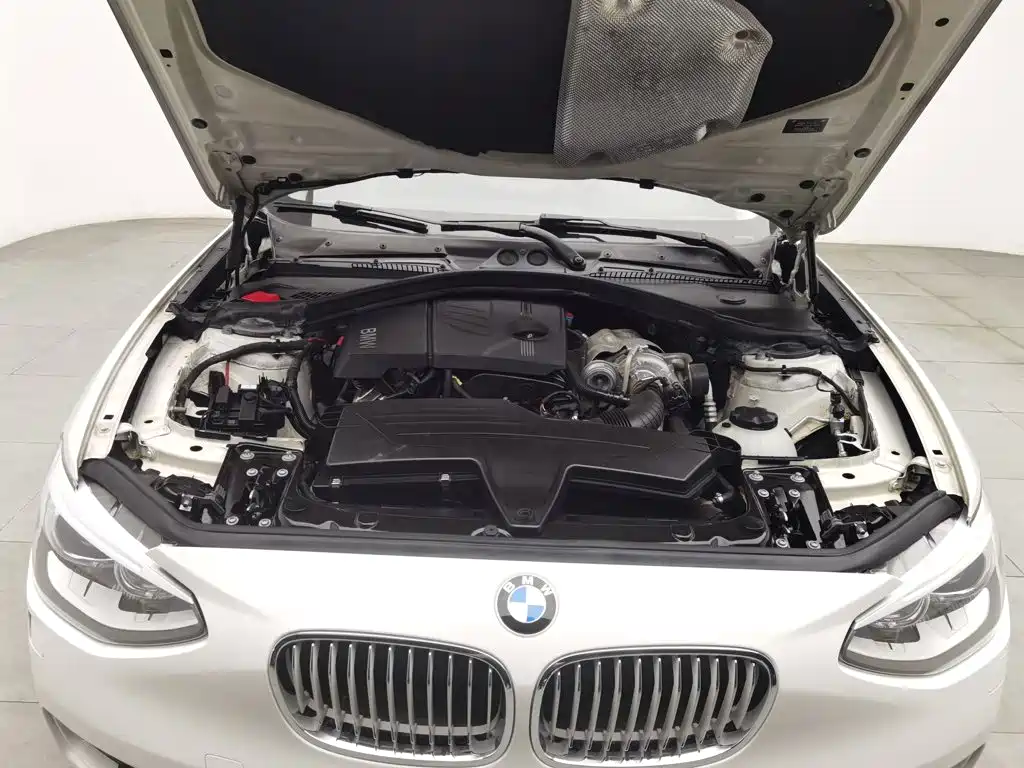 BMW 1 Series (Import) — миниатюра 6