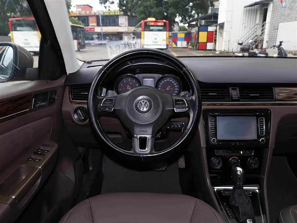Volkswagen Bora 1.6L Auto Luxury Type, фото 11