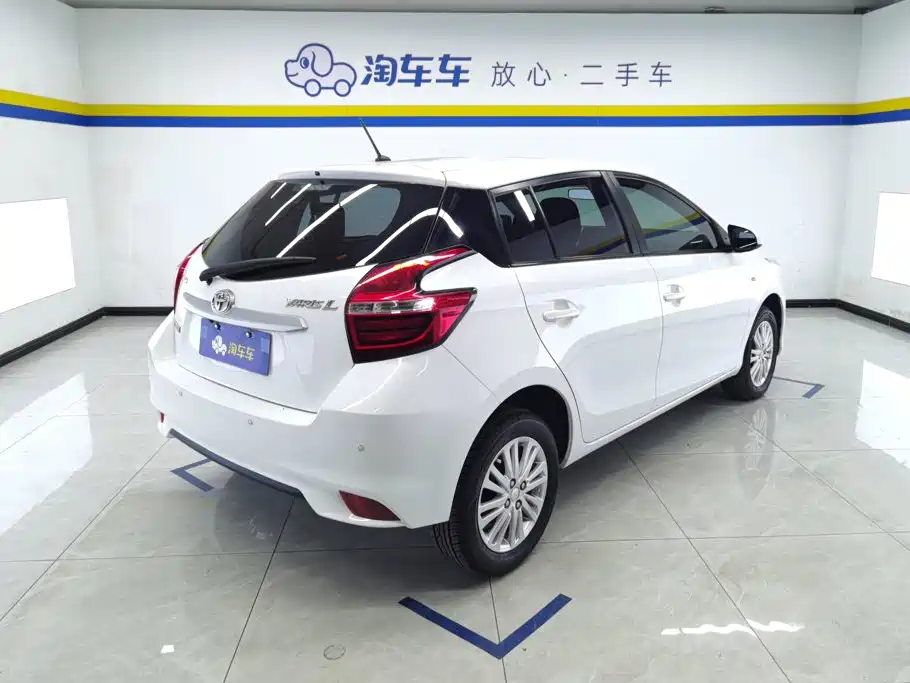 Toyota Yaris L — миниатюра 3