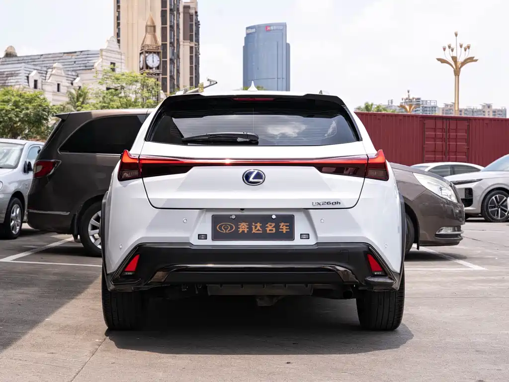 Lexus UX 2020 260h F SPORT