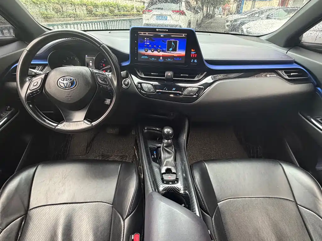 Toyota C-HR — миниатюра 8