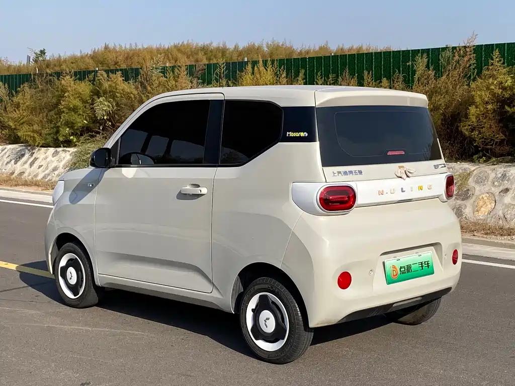 Wuling MINIEV — миниатюра 6
