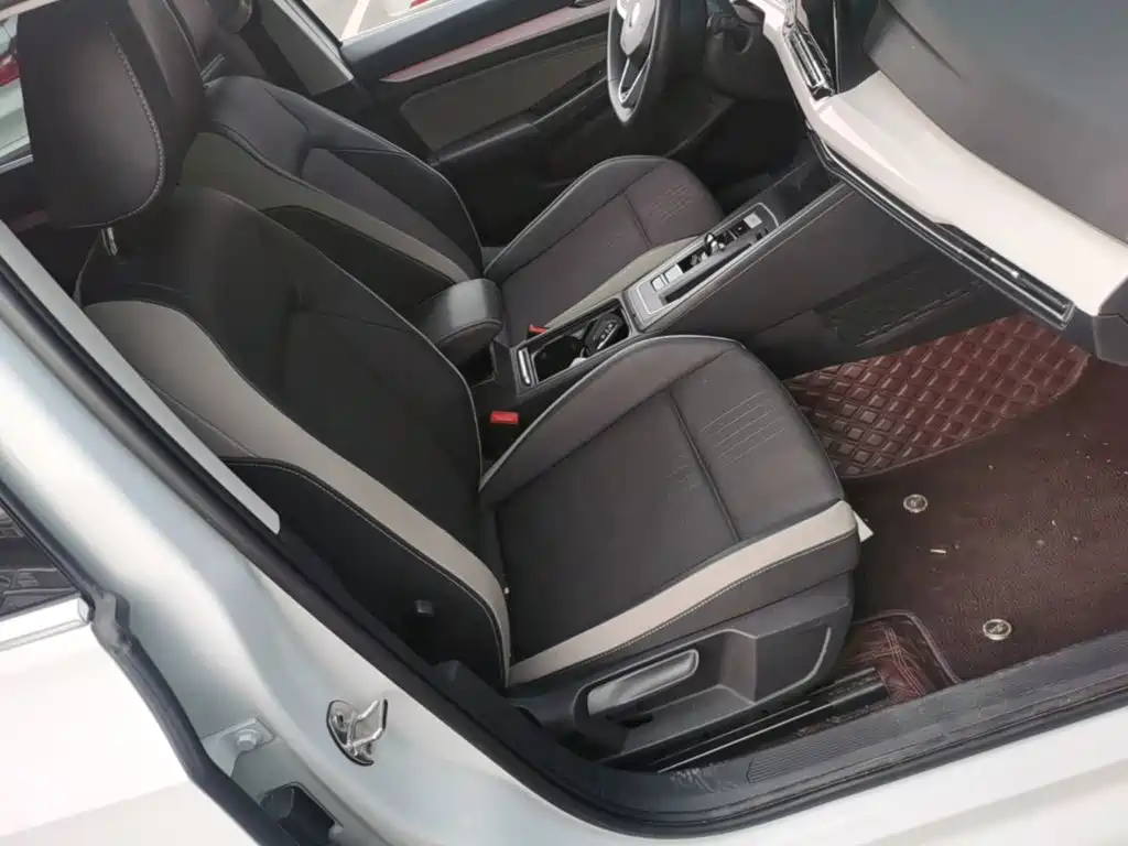 Volkswagen Golf — миниатюра 25