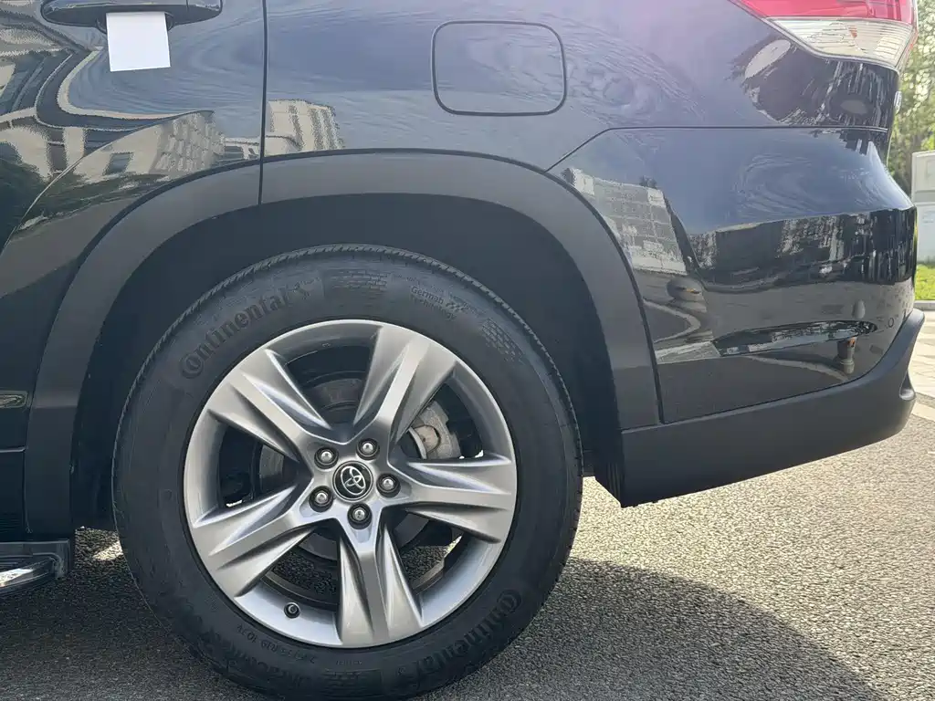 Toyota Highlander 2018 2.0T Luxury 7 мест VI