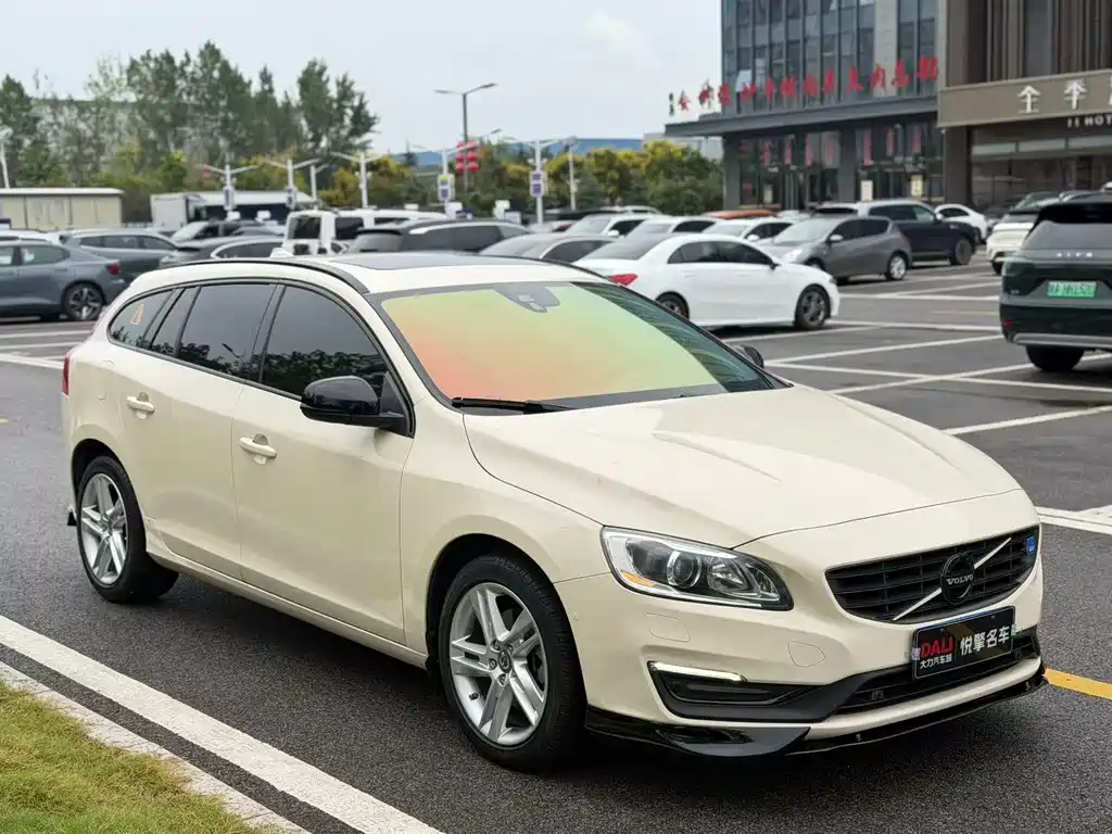 Volvo V60 — миниатюра 3